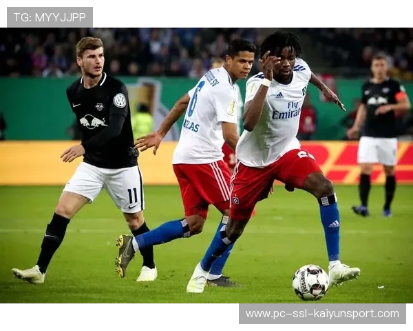 本菲卡2-0轻取阿马多拉，葡超争冠态势白热化