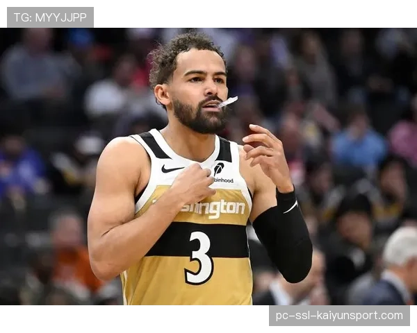 老鹰官方更新:特雷-杨因脚踝酸痛,预计将缺席背靠背比赛