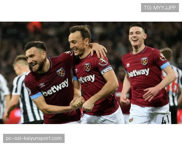 传闻:沃尔夫斯堡中卫拉克鲁瓦已与英超西汉姆联达成夏季转会初步协议